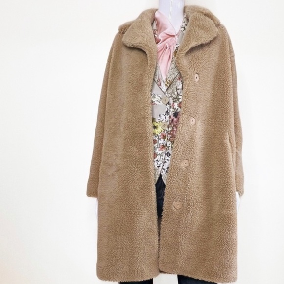 Teddy Bear Oversized Coat Size Medium - Picture 7 of 10